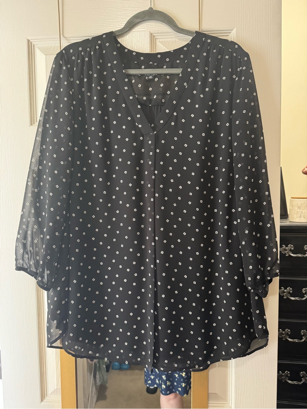 NWOT Black Floral Dot V-Neck Women’s Blouse